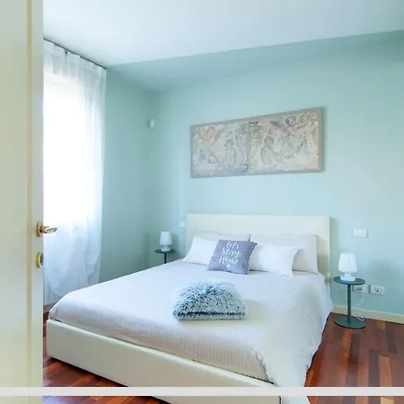 Domus Liuto Apartment *